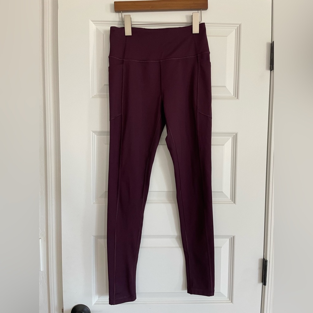 Victoria’s secret hugh waisted dark plum purple leggings size 6